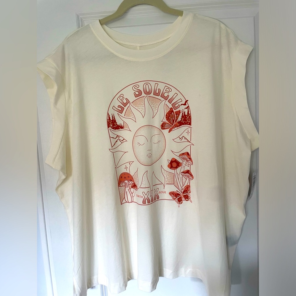 Torrid Graphic Relaxed Fit Cotton Jersey Crew Neck Dolman T -2X (18-20) Cream